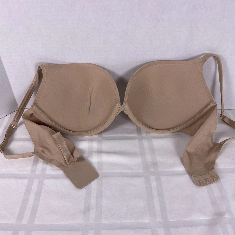 Skims T-Shirt lightly lined wired bra. Size 36D beige - Picture 2 of 5